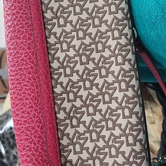 DKNY Red Monogram Clutch Shoulder Bag Purse - Picture 4 of 4